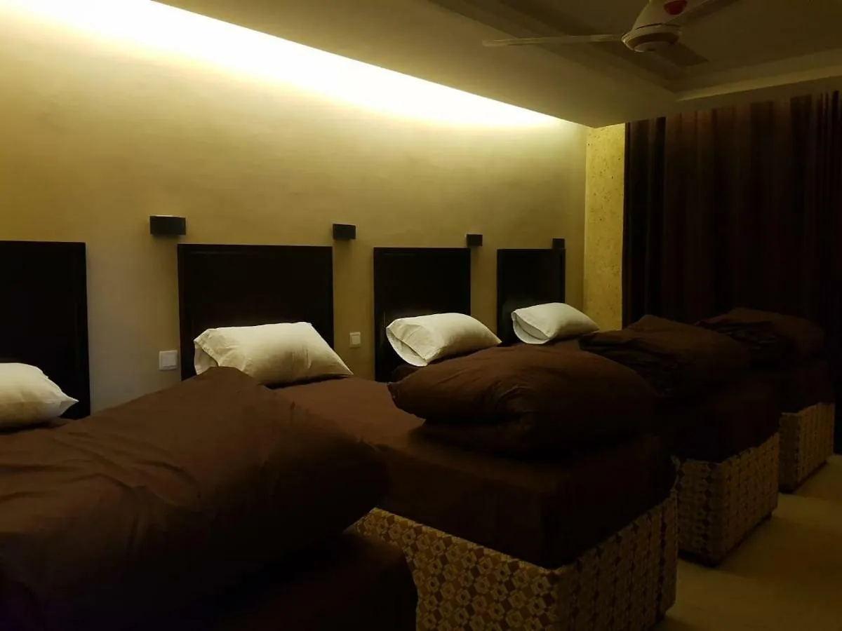 العقبة Roza Beach Hotel 0*,  الأردن